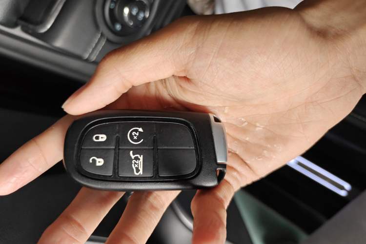 Used Jeep Grand Commander PHEV 2022 2.0T Plug-in Hybrid Version Vehicle Key