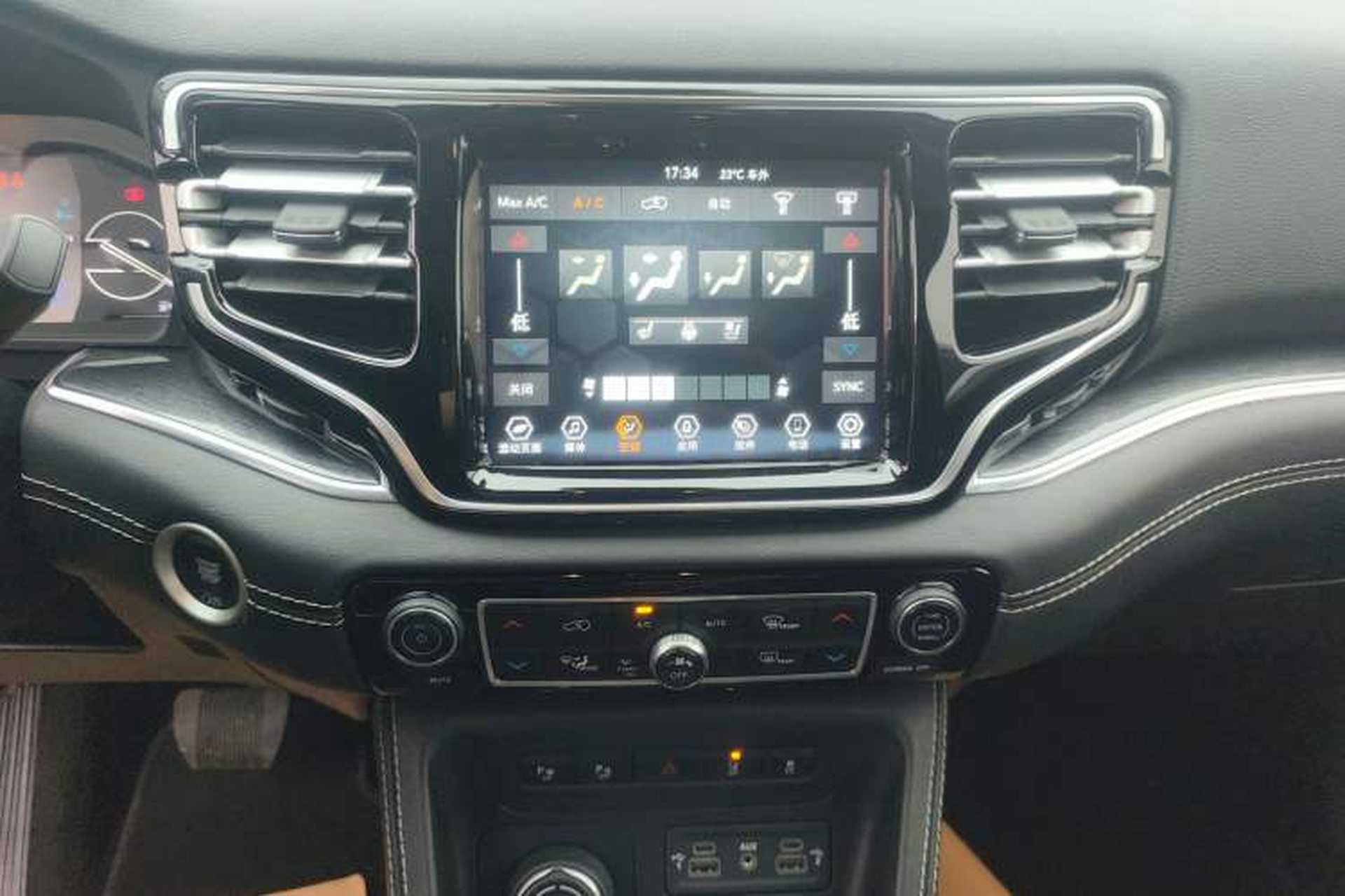 Used Jeep Grand Commander PHEV 2022 2.0T Plug-in Hybrid Version Audio And AC Panel