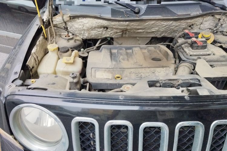 Used Jeep Patriot 2011 2.4 Sport Edition Engine Bay Right