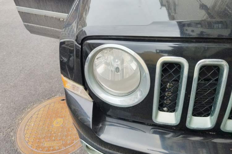 Used Jeep Patriot 2011 2.4 Sport Edition Right Front Headlight
