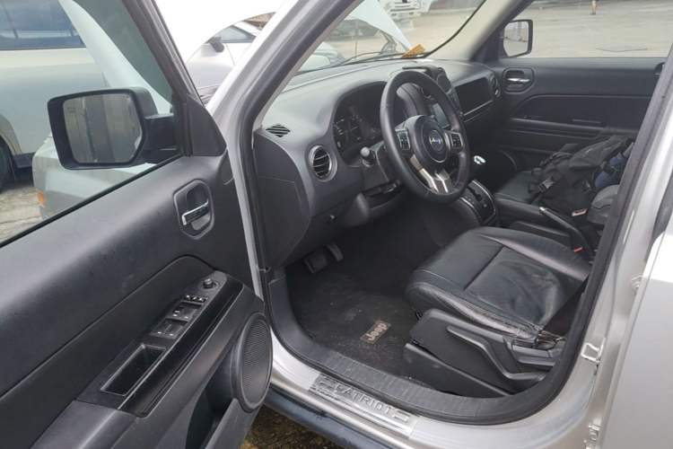 Used Jeep Patriot 2011 2.4 Classic Upgrade Edition Driver Seat