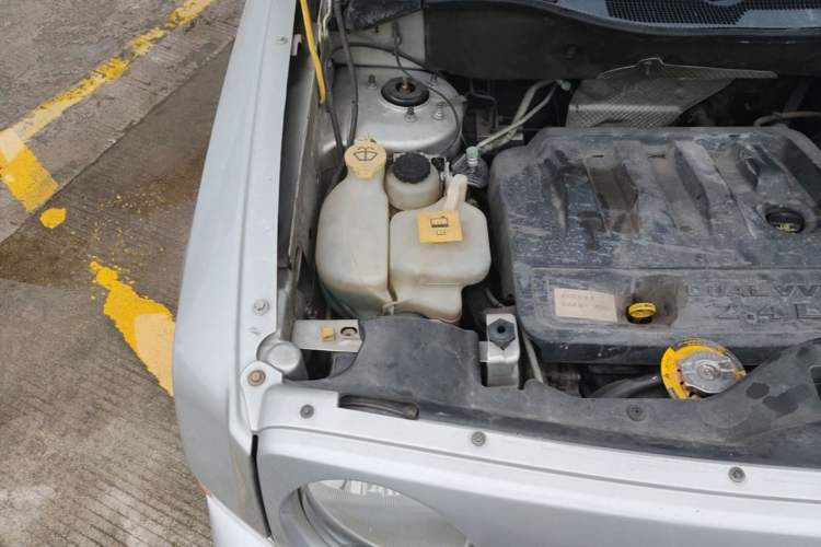 Used Jeep Patriot 2011 2.4 Classic Upgrade Edition Engine Bay Right