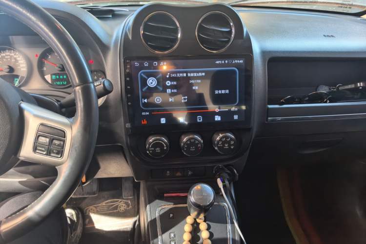 Used Jeep Patriot 2011 2.4 Sport Edition Audio And AC Panel