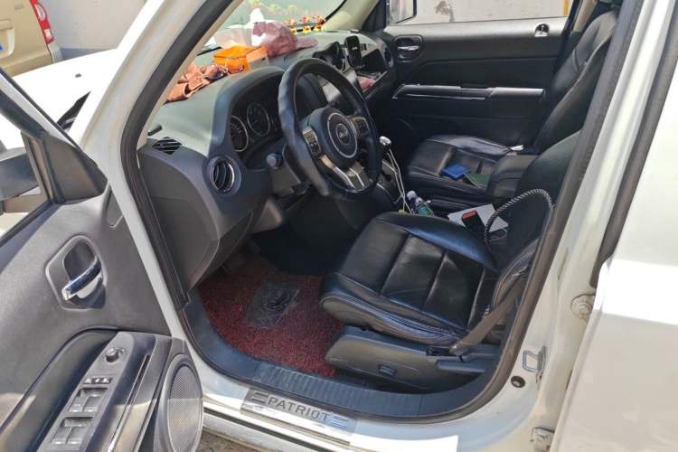 Used Jeep Patriot 2011 2.4 Luxury Edition Driver Seat