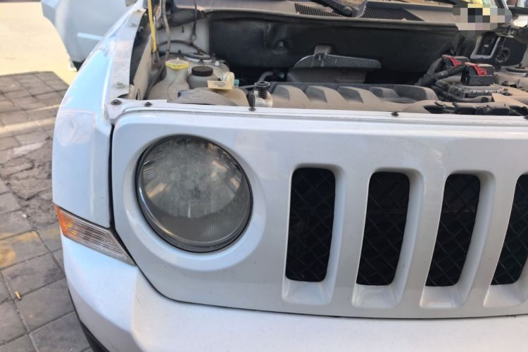 Used Jeep Patriot 2011 2.4 Sport Edition Engine Bay Right