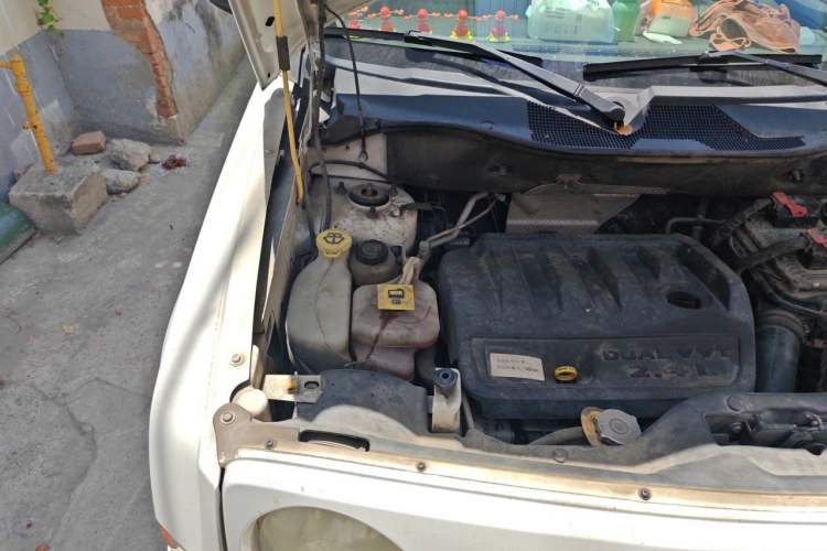 Used Jeep Patriot 2011 2.4 Luxury Edition Engine Bay Right