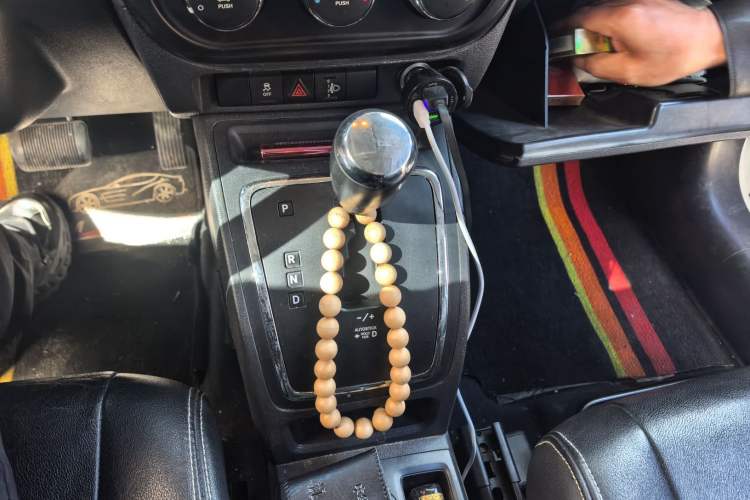 Used Jeep Patriot 2011 2.4 Sport Edition Gear Lever