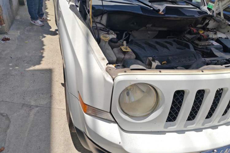 Used Jeep Patriot 2011 2.4 Luxury Edition Right Front Headlight