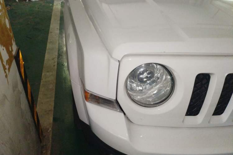Used Jeep Patriot 2011 2.4 Sport Edition Right Front Headlight