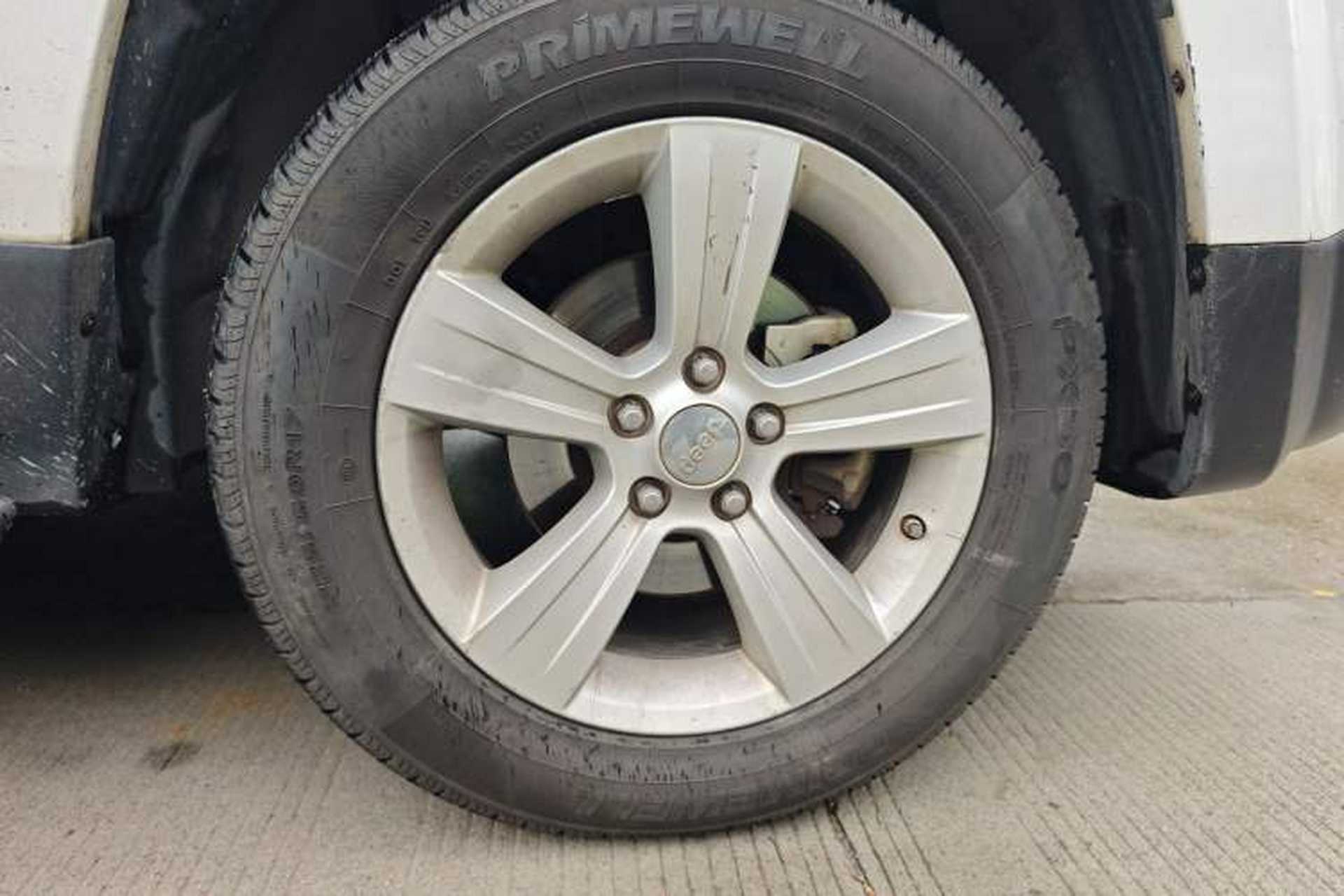 Used Jeep Patriot 2011 2.4 Luxury Edition Right Front Wheel Hub