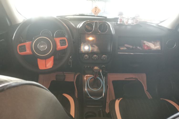 Used Jeep Patriot 2012 2.4 Luxury Edition Center Console