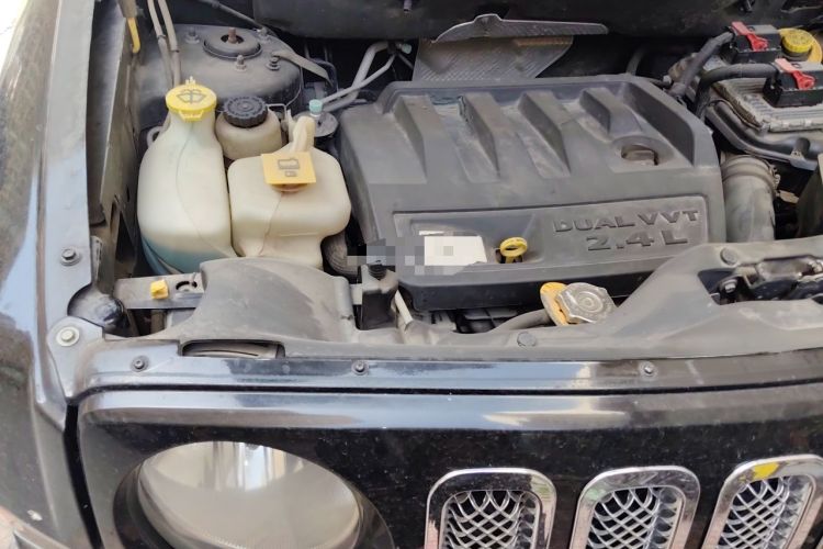 Used Jeep Patriot 2012 2.4 Sport Edition Engine Bay Right