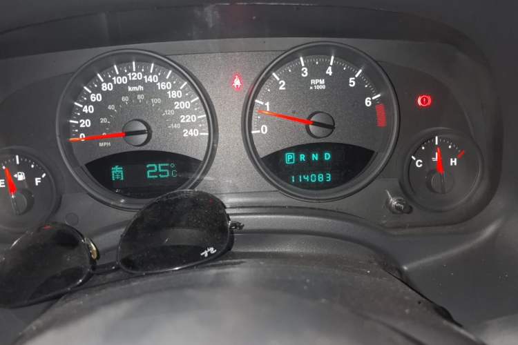 Used Jeep Patriot 2012 2.4 Luxury Edition Odometer Close Up