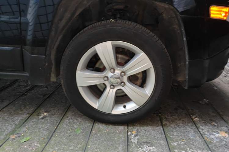 Used Jeep Patriot 2012 2.4 Sport Edition Right Front Wheel Hub