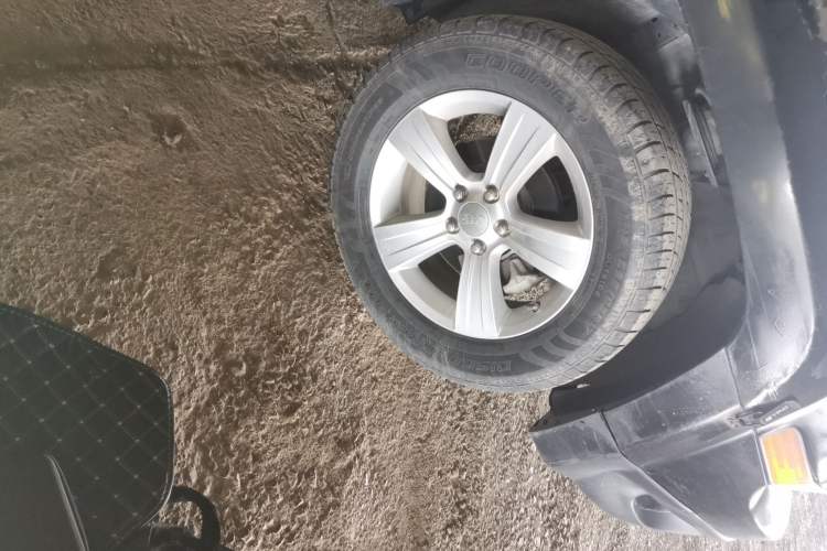 Used Jeep Patriot 2012 2.4 Luxury Edition Right Front Wheel Hub