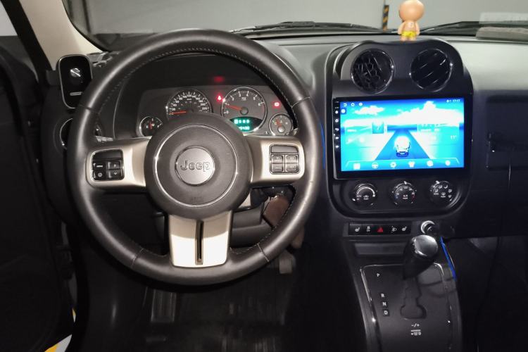 Used Jeep Patriot 2012 2.4 Luxury Edition Steering Wheel