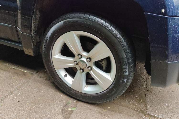 Used Jeep Patriot 2012 2.4 Sport Edition Right Front Wheel Hub