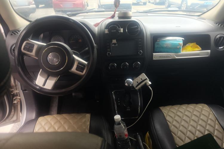 Used Jeep Patriot 2012 2.4 Sport Edition Center Console