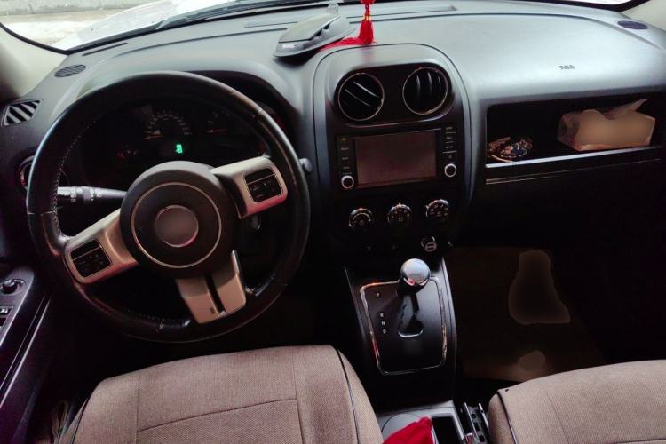 Used Jeep Patriot 2012 2.4 Sport Edition Center Console