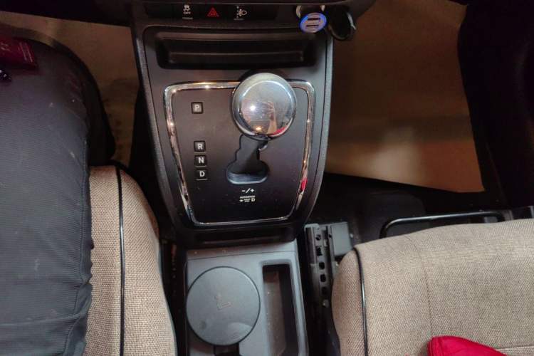 Used Jeep Patriot 2012 2.4 Sport Edition Gear Lever