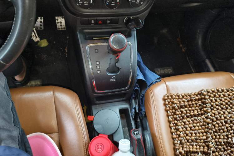 Used Jeep Patriot 2012 2.4 Sport Edition Gear Lever
