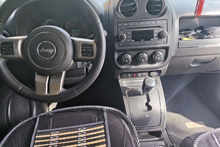 Used Jeep Patriot 2012 2.4 Sport Edition Center Console