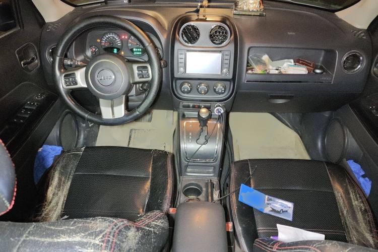 Used Jeep Patriot 2012 2.4 Sport Edition Center Console