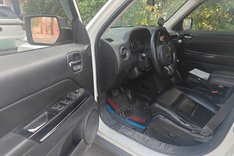 Used Jeep Patriot 2012 2.4 Luxury Edition Driver Seat