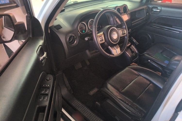 Used Jeep Patriot 2012 2.4 Luxury Edition Driver Seat