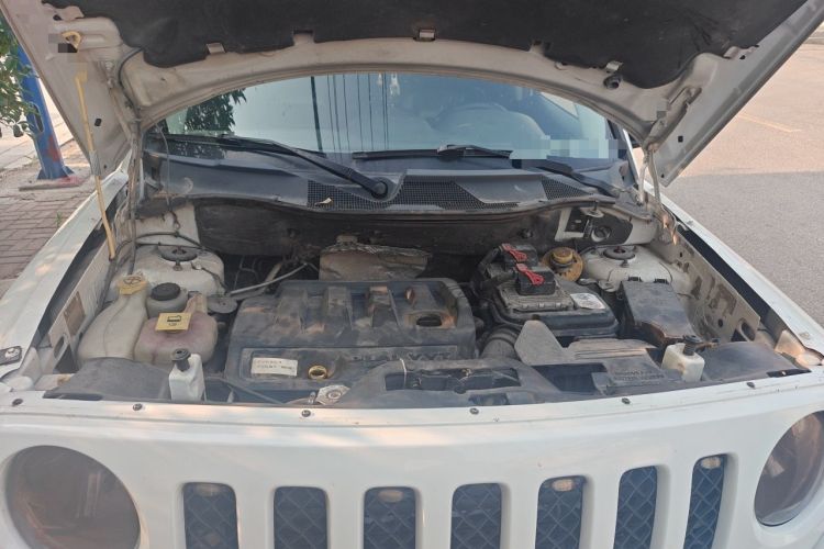 Used Jeep Patriot 2012 2.4 Luxury Edition Engine Bay