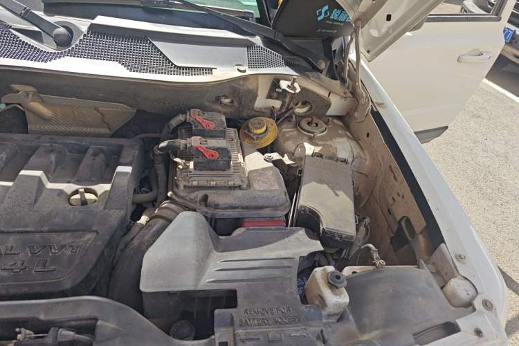 Used Jeep Patriot 2012 2.4 Luxury Edition Engine Bay Left