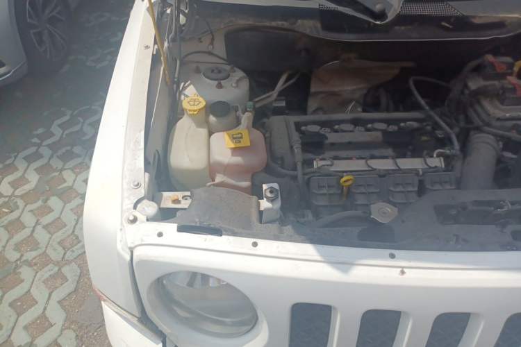 Used Jeep Patriot 2012 2.4 Sport Edition Engine Bay Right