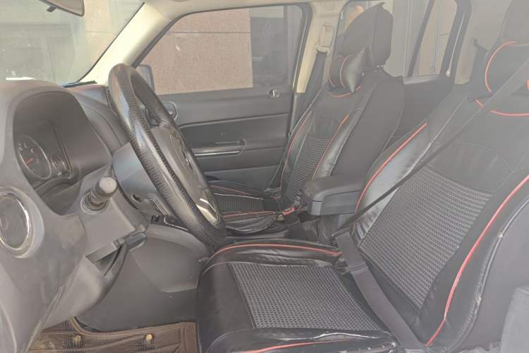 Used Jeep Patriot 2012 2.4 Luxury Edition Left Front Seat