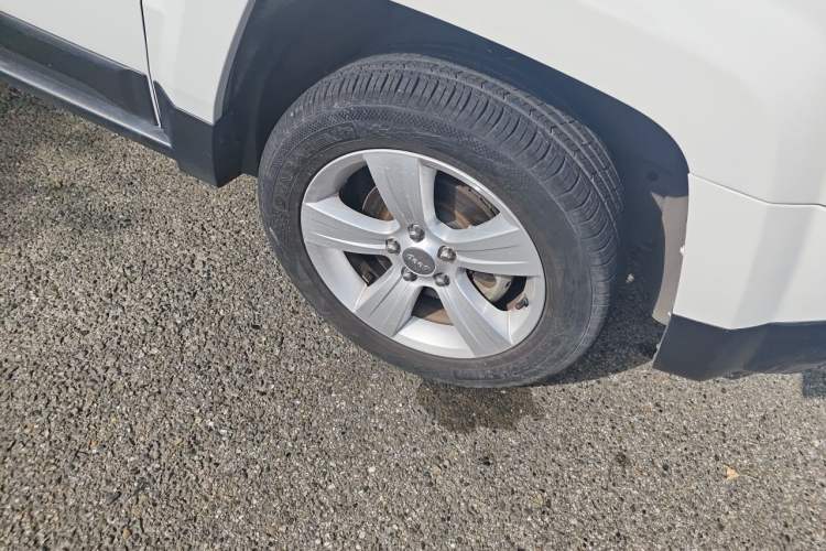 Used Jeep Patriot 2012 2.4 Sport Edition Right Front Wheel Hub