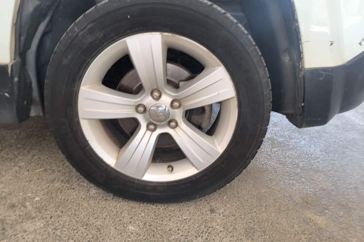 Used Jeep Patriot 2012 2.4 Luxury Edition Right Front Wheel Hub