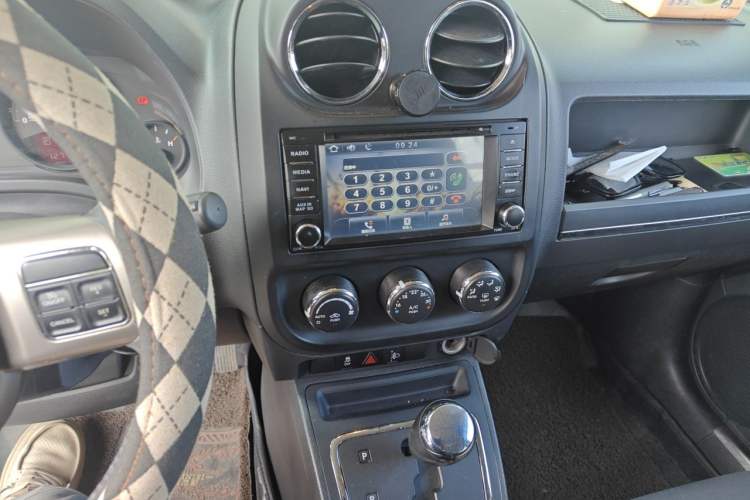 Used Jeep Patriot 2013 2.4 Sport Edition Audio And AC Panel