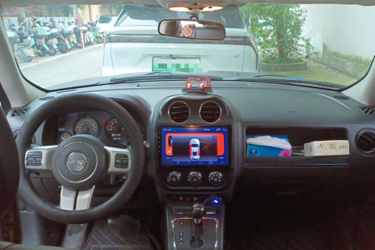 Used Jeep Patriot 2013 2.4 Sport Edition Center Console