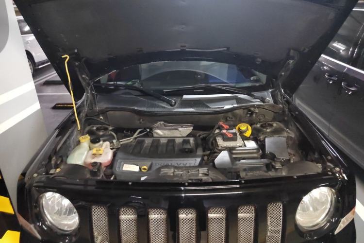 Used Jeep Patriot 2013 2.4 Luxury Navigation Edition Engine Bay