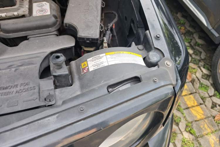 Used Jeep Patriot 2013 2.4 Luxury Navigation Edition Engine Bay Left