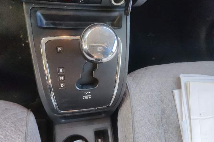 Used Jeep Patriot 2013 2.4 Sport Edition Gear Lever