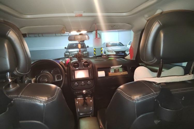 Used Jeep Patriot 2013 2.4 Luxury Navigation Edition Headliner