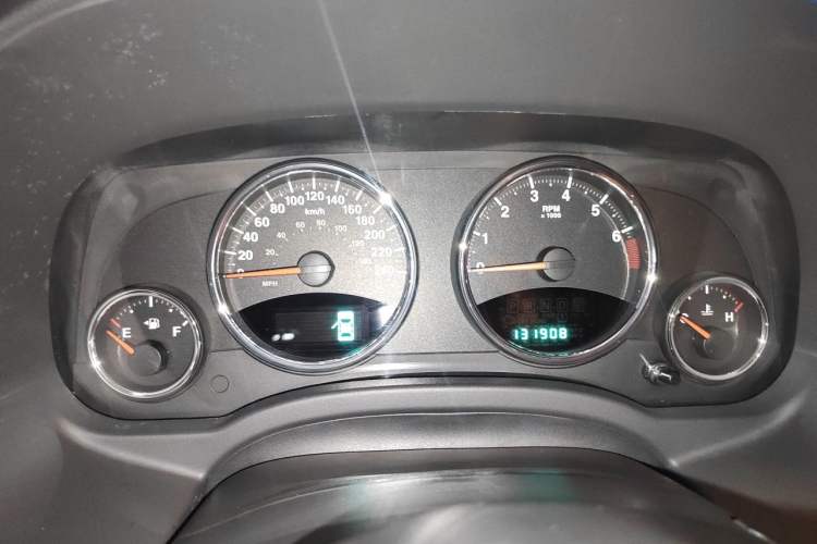 Used Jeep Patriot 2013 2.4 Luxury Navigation Edition Instrument Cluster