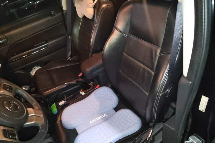 Used Jeep Patriot 2013 2.4 Luxury Navigation Edition Left Front Seat