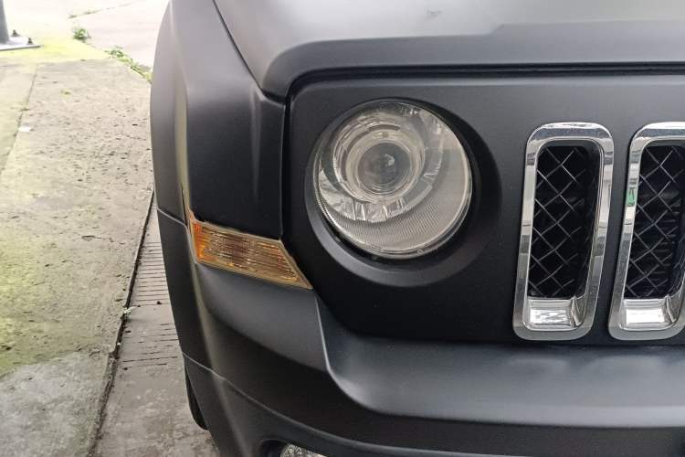Used Jeep Patriot 2013 2.4 Sport Edition Right Front Headlight