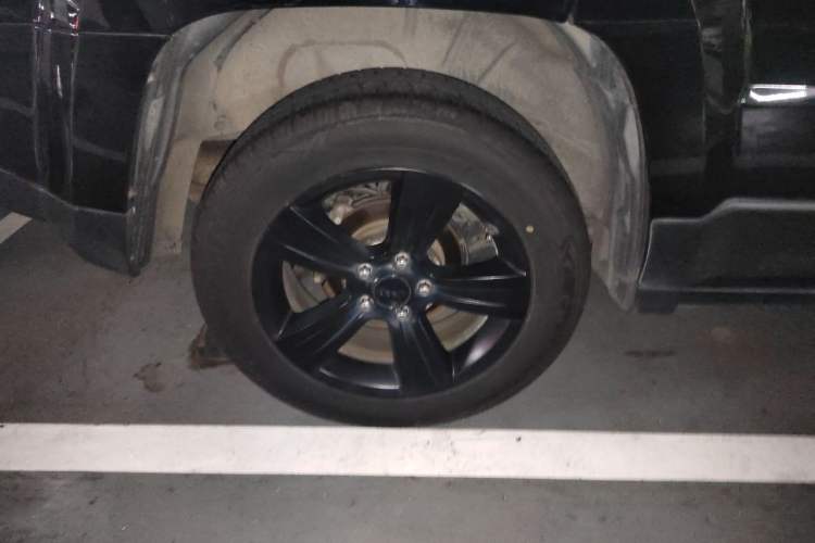 Used Jeep Patriot 2013 2.4 Luxury Navigation Edition Right Front Wheel Hub