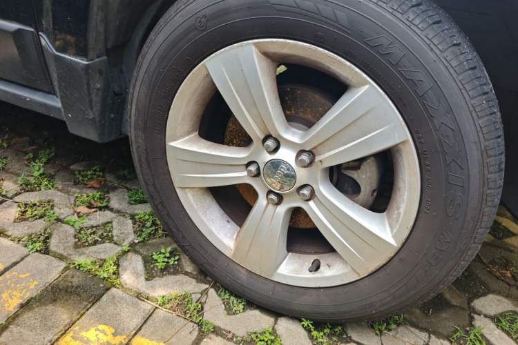 Used Jeep Patriot 2013 2.4 Luxury Navigation Edition Right Front Wheel Hub