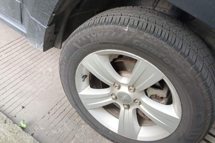 Used Jeep Patriot 2013 2.4 Sport Edition Right Front Wheel Hub