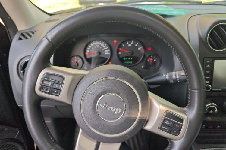 Used Jeep Patriot 2013 2.4 Luxury Navigation Edition Steering Wheel
