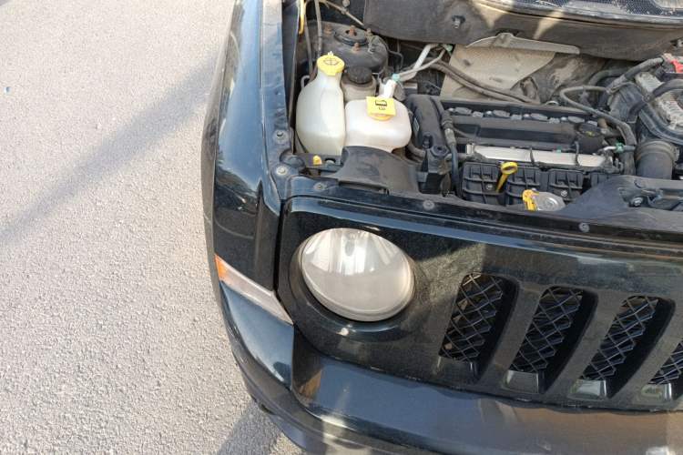 Used Jeep Patriot 2013 2.4 Sport Edition Engine Bay Right