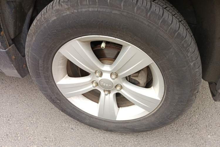 Used Jeep Patriot 2013 2.4 Sport Edition Right Front Wheel Hub